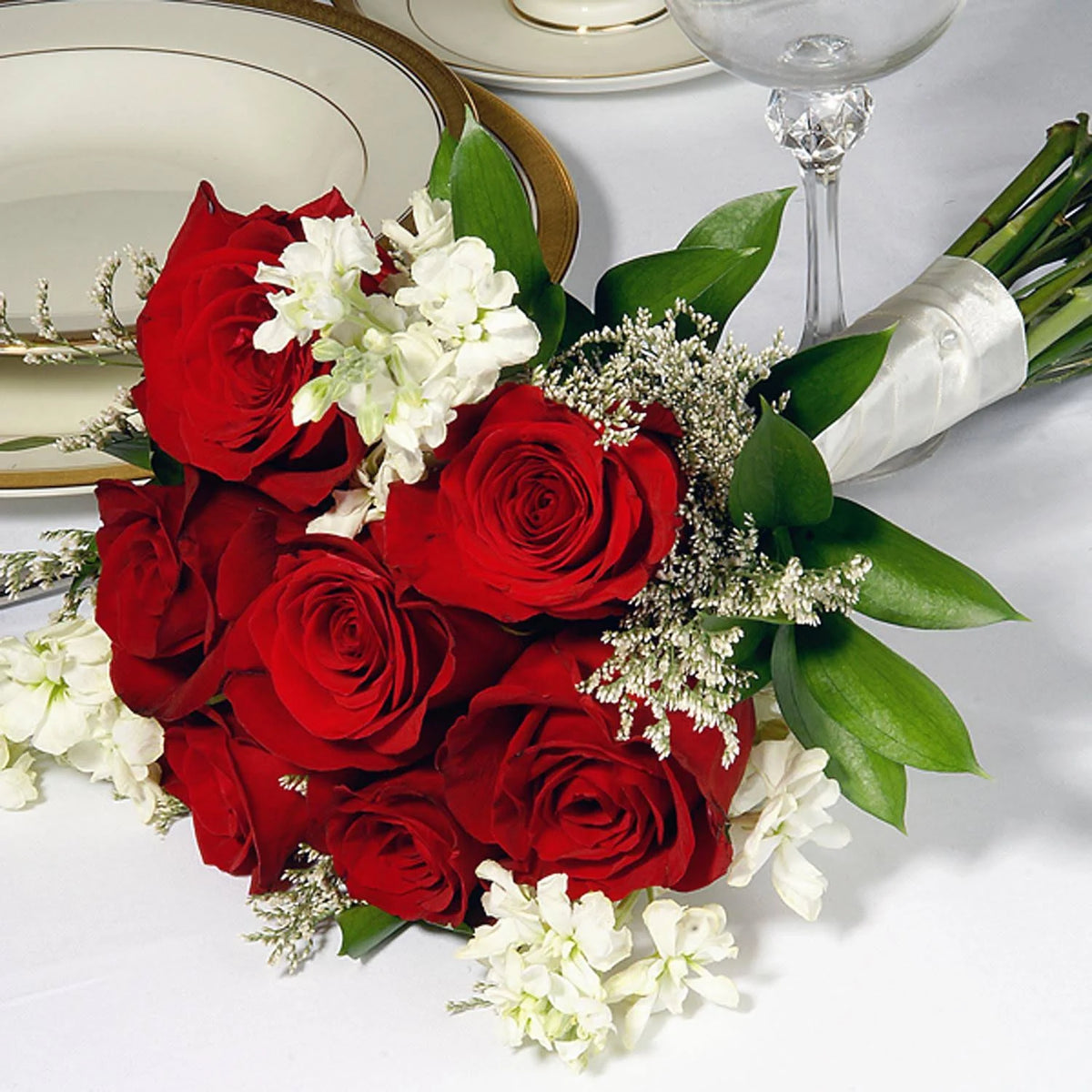 Red and White Bridesmaid Bouquets (3 Pieces) S715744