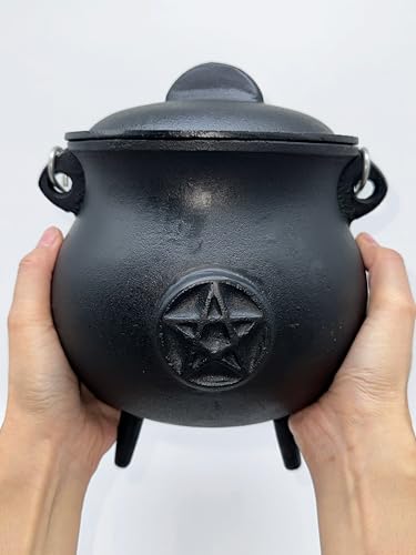 7.5" Diameter Cast Iron Cauldron with Lid and Handle M451