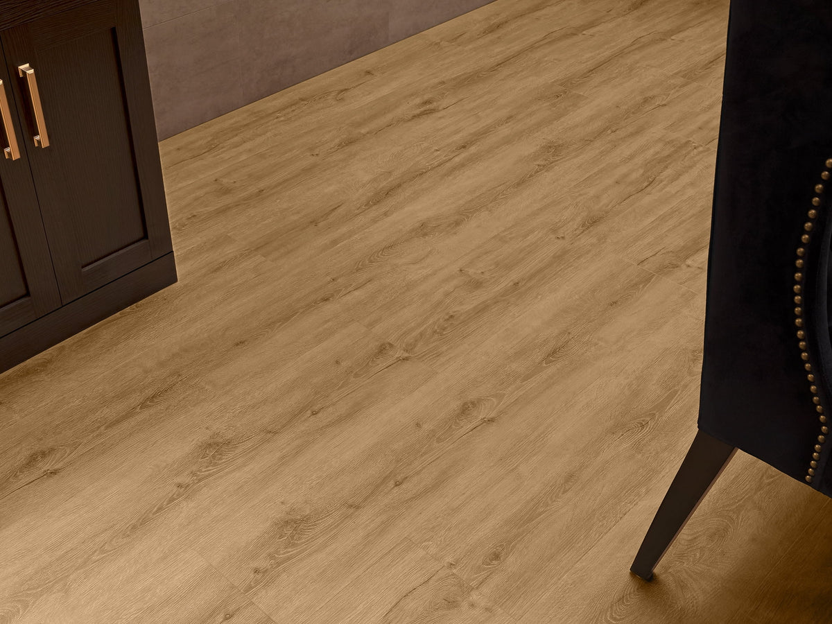 Natural Oak 5MM LVP Flooring 400 Sq ft I68084